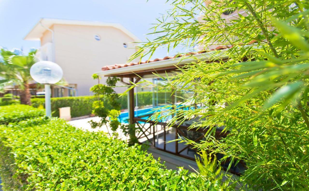 Paradise Town Villa Premium Белек Екстериор снимка